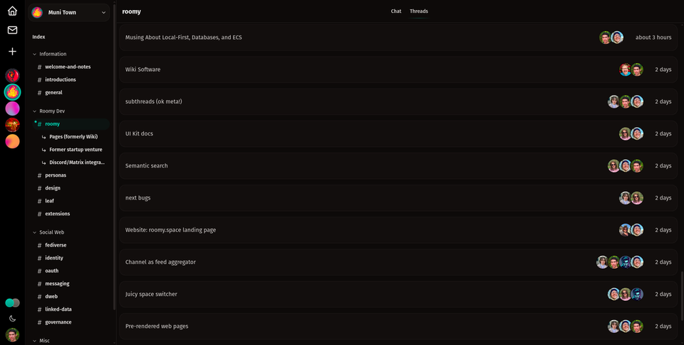 Screenshot of the new thread view in the Roomy web app.